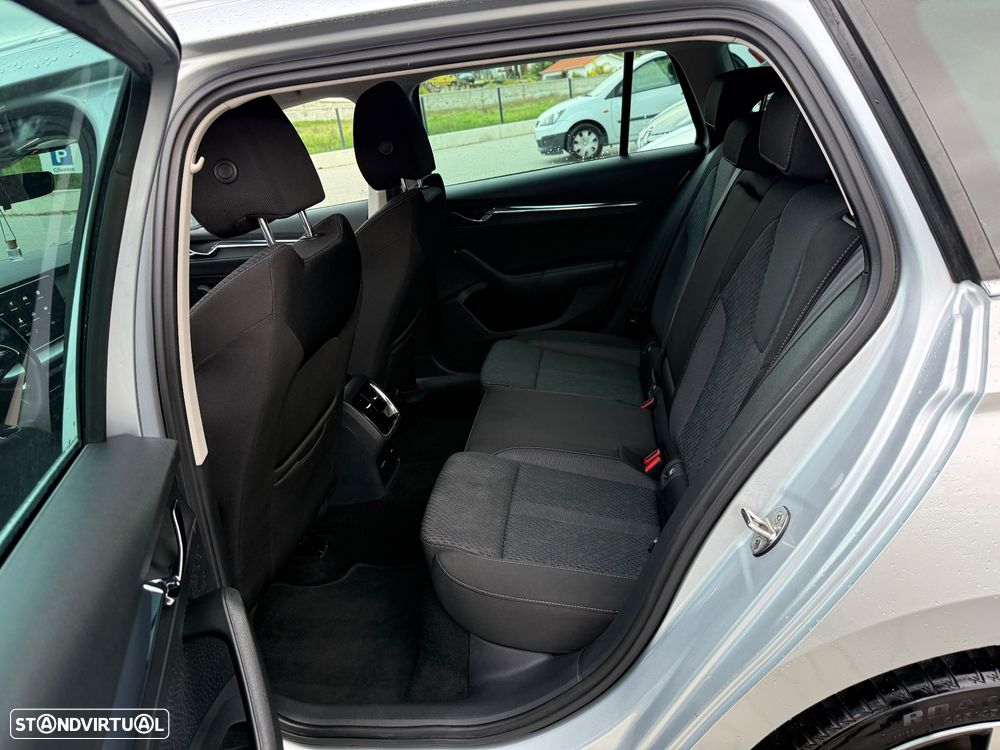 Skoda Octavia 1.4 TSI iV Style DSG - 12