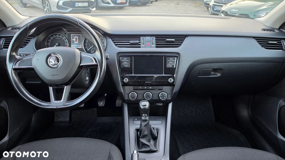 Skoda Octavia 1.6 TDI SCR Active - 27