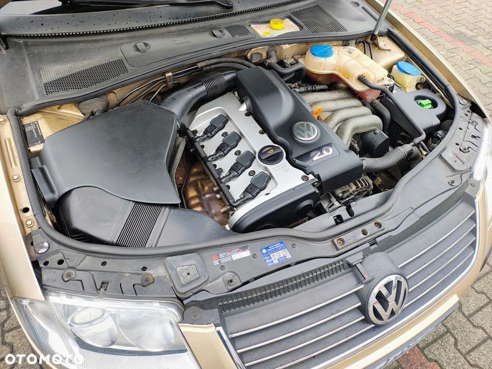 Volkswagen Passat 2.0 Comfortline - 18