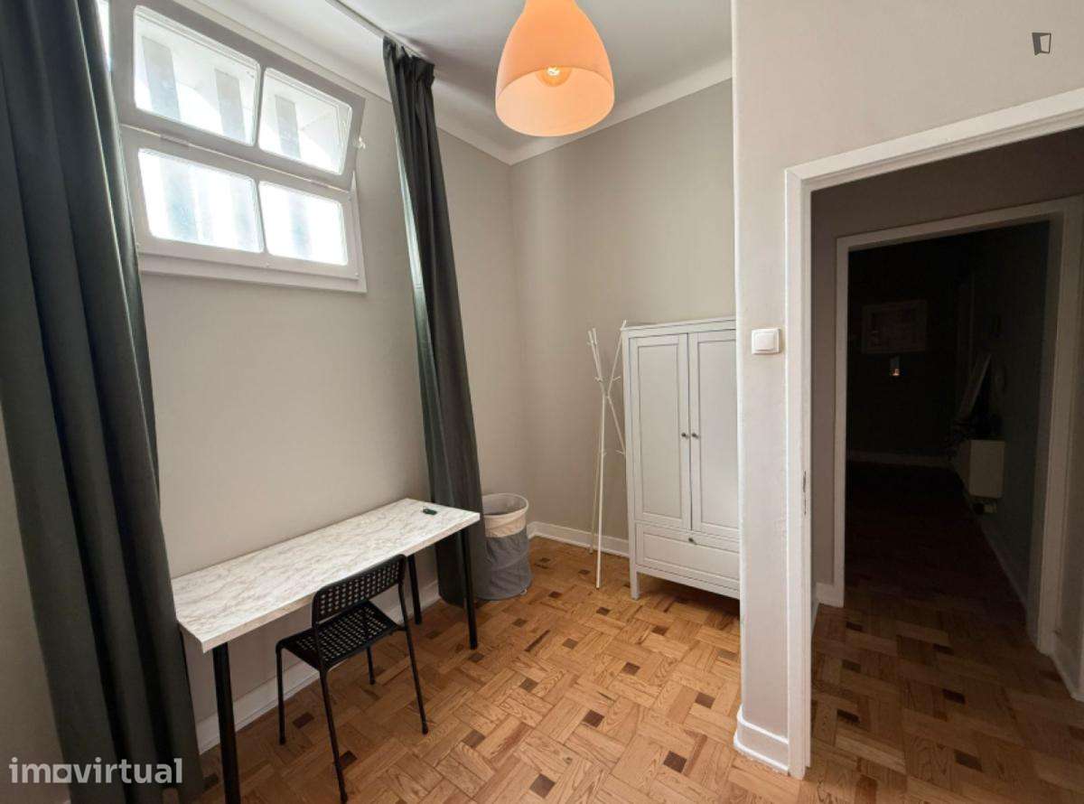 Quarto - localizado em Santarem - Grande imagem: 5/10