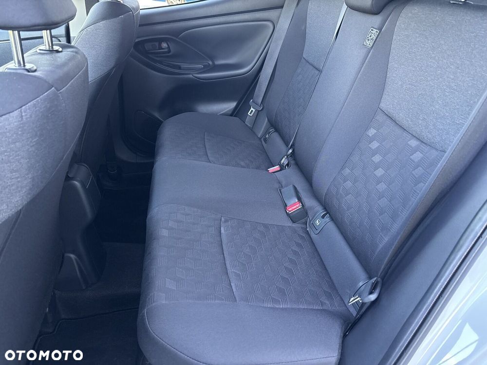 Toyota Yaris Hybrid 1.5 Style - 11