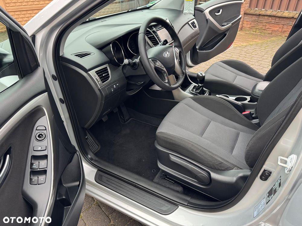 Hyundai i30 1.6 CRDi Premium - 10