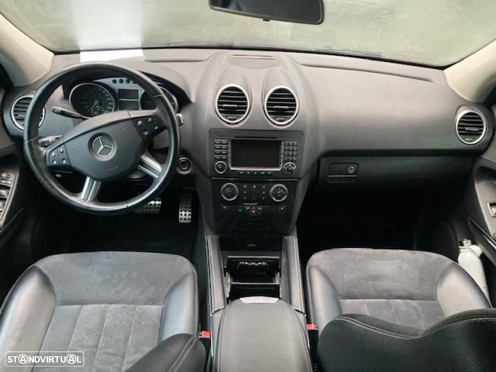 Mercedes-Benz ML 320 - 21