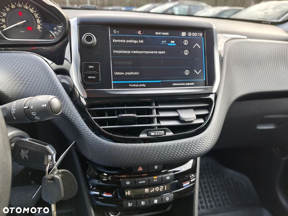 Peugeot 2008 - 17