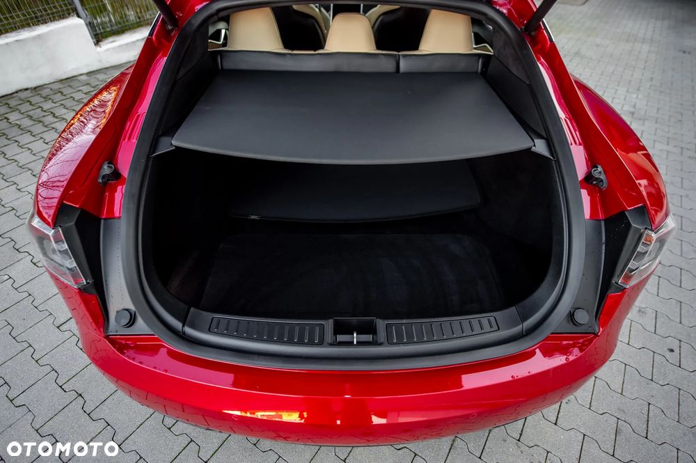 Tesla Model S - 16