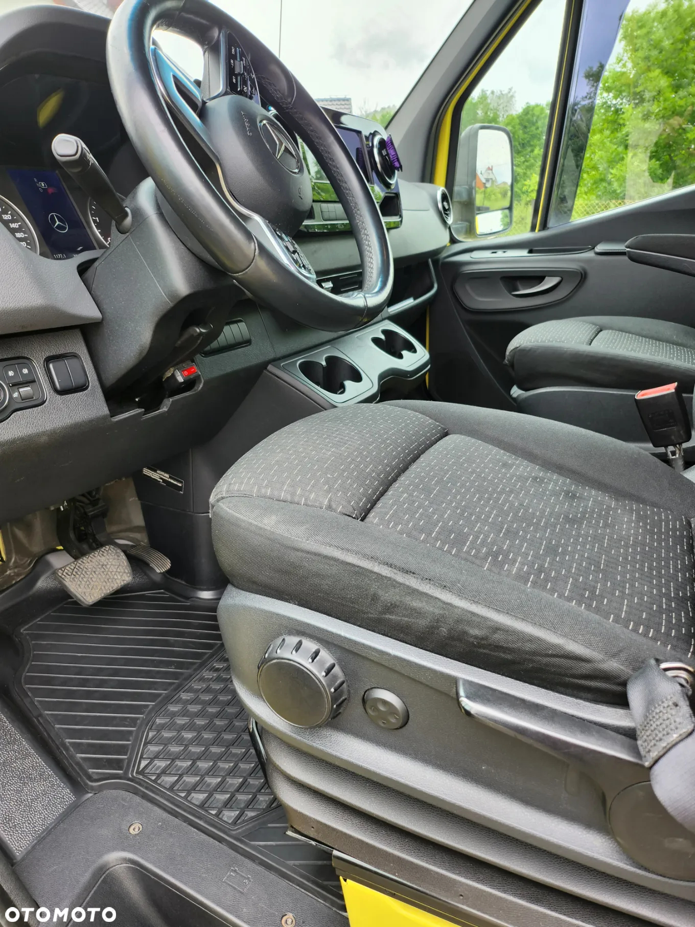 Mercedes-Benz SPRINTER - 15
