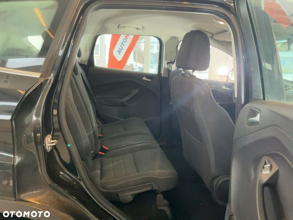Ford Kuga 2.0 TDCi 2x4 Titanium - 8
