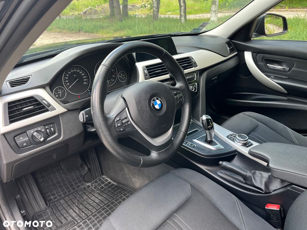 BMW Seria 3 318d - 17