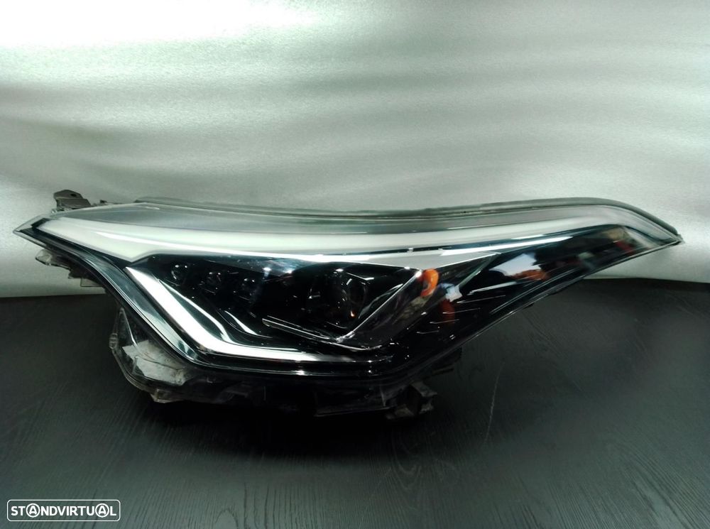 FAROL ESQUERDO TOYOTA C-HR X10 - 1