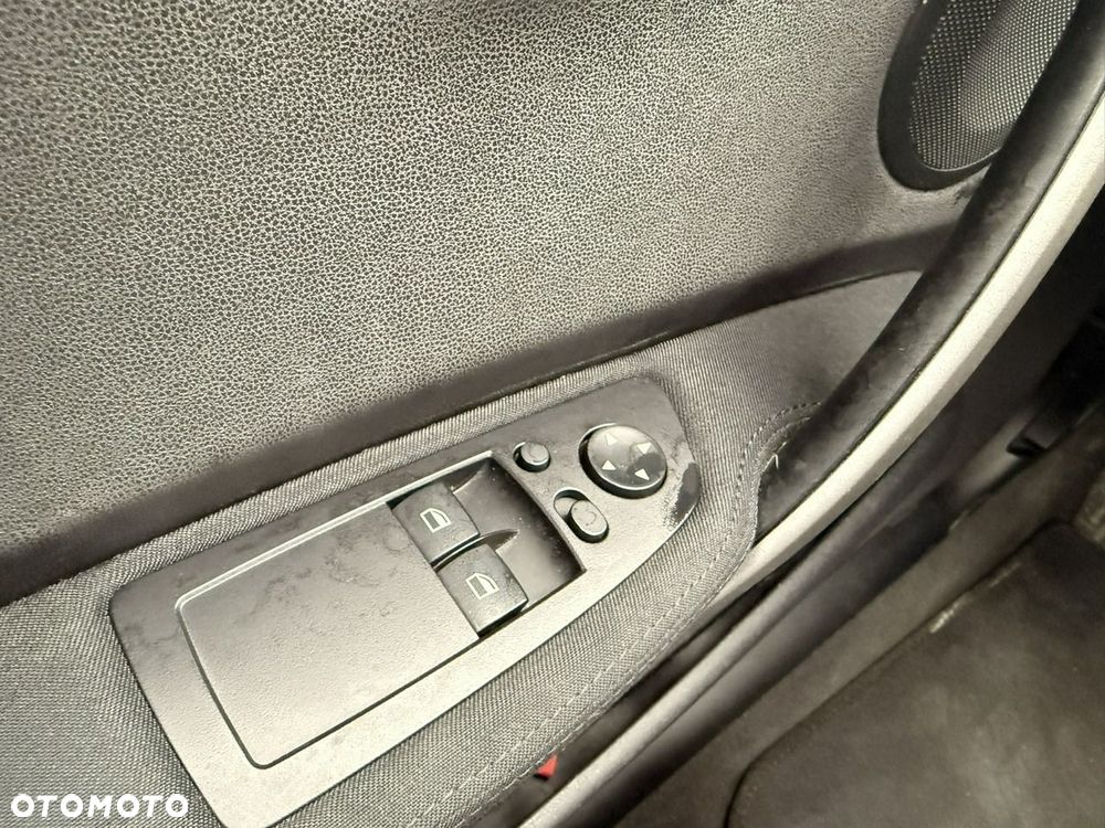 BMW Seria 1 116i - 16