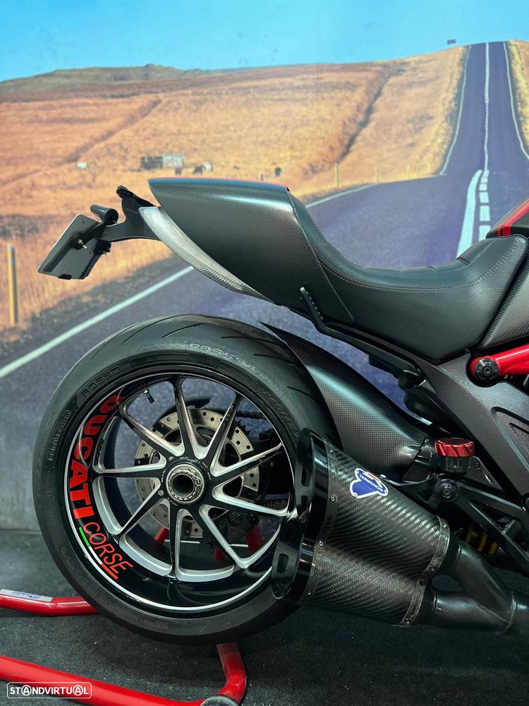Ducati Diavel Carbon - 23
