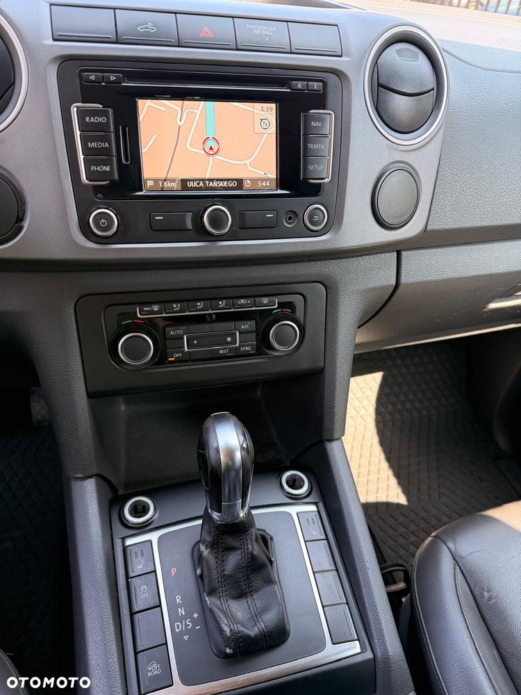 Volkswagen Amarok - 11