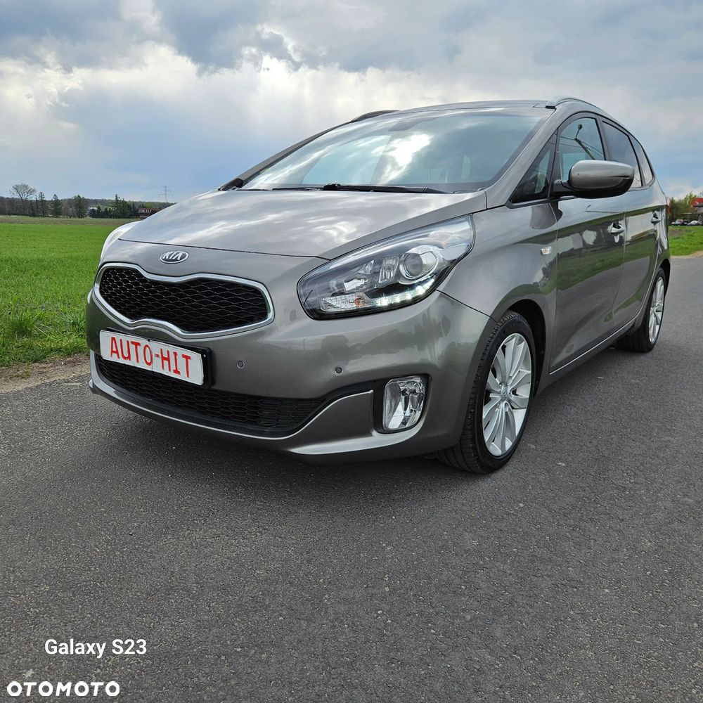 Kia Carens 1.7 CRDi 141 Dream Team Edition - 1