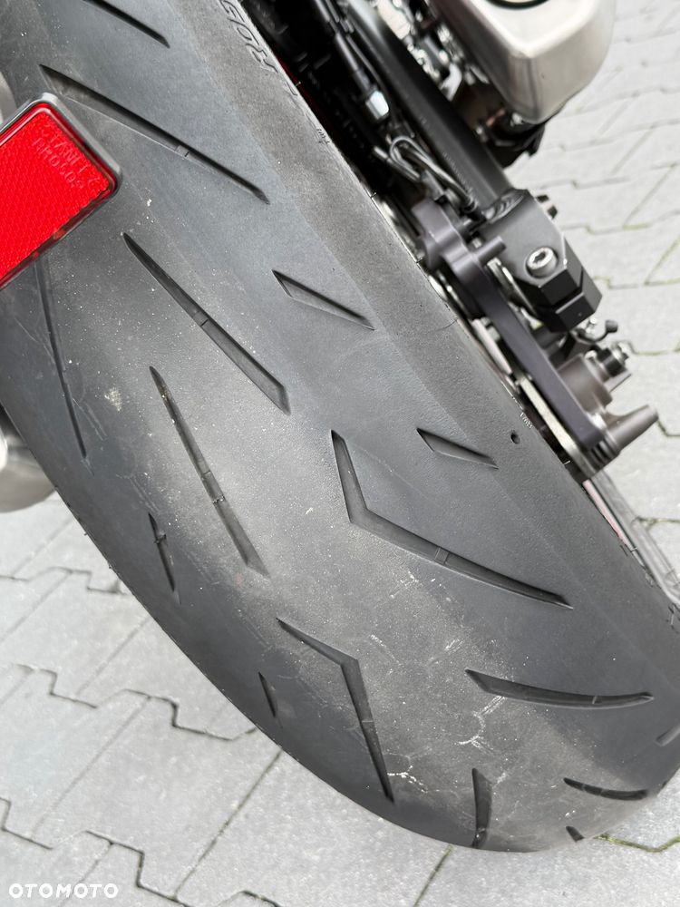 Kawasaki Ninja 1000 SX - 11