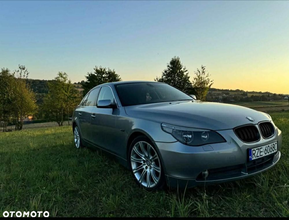 BMW Seria 5 520i Touring - 4