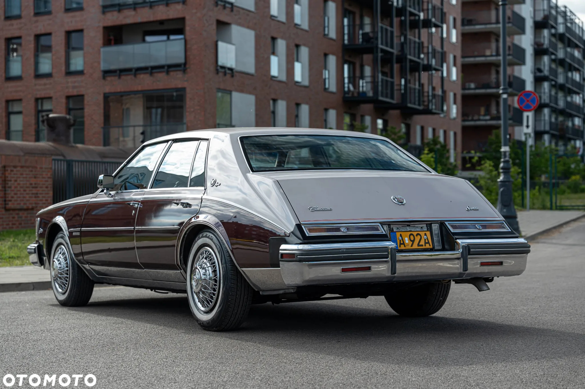 Cadillac Seville - 18