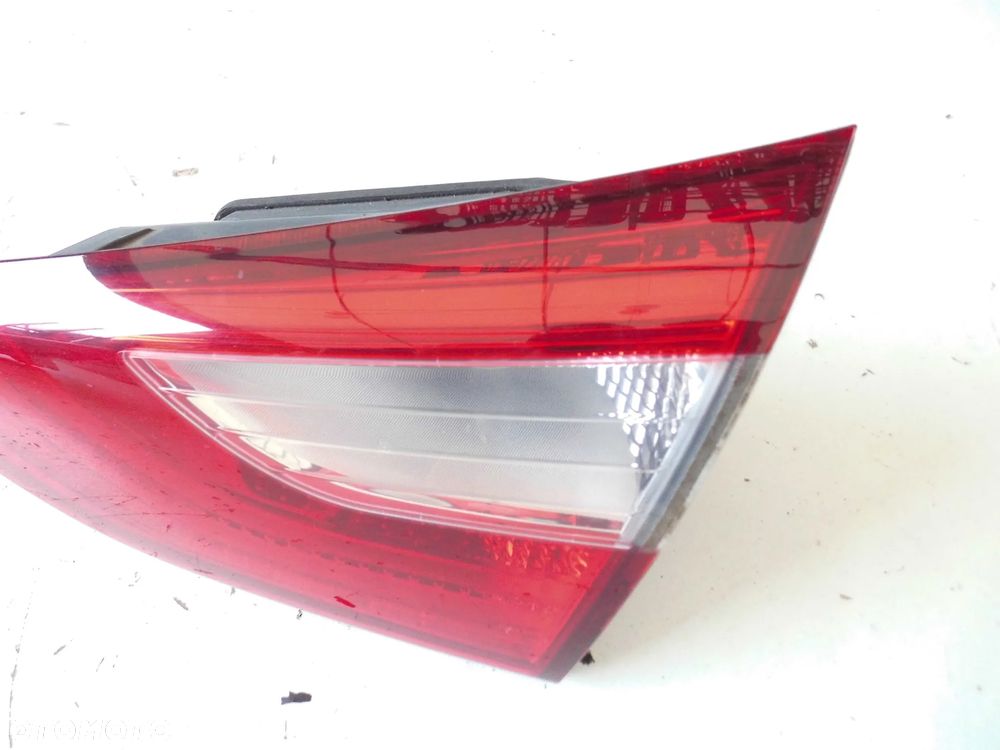 LAMPA W KLAPĘ HYUNDAI I30 II HATCHBACK PRAWA TYLNA ORYGINAŁ - 3