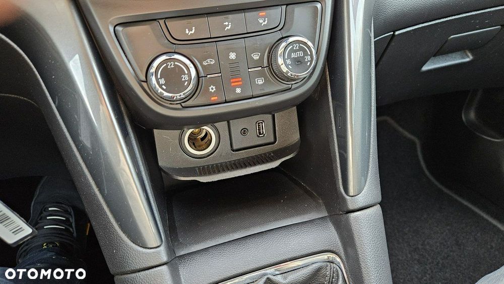 Opel Zafira Tourer 1.4 Turbo Edition - 31