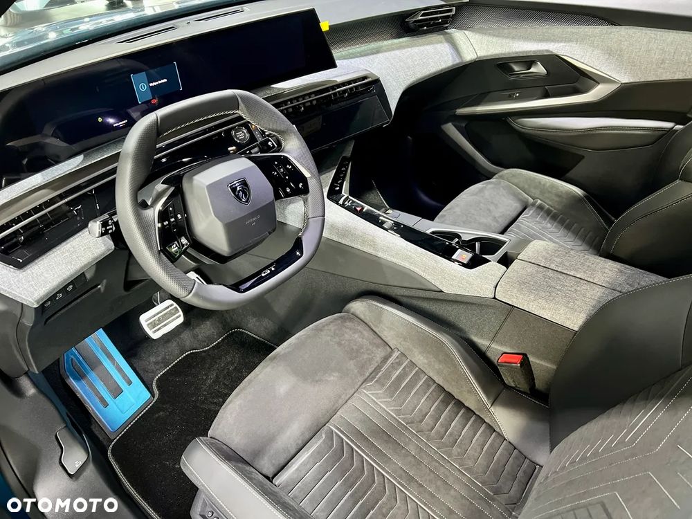 Peugeot 3008 1.2 PureTech mHEV GT E-DCS6 - 12