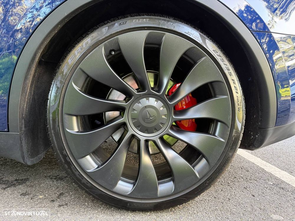 Tesla Model Y Performance Tração Integral - 16