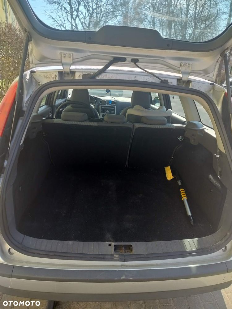 Ford Focus 1.8 FF Trend - 4