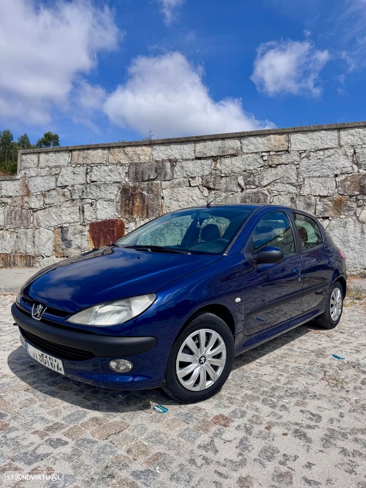 Peugeot 206 1.1 XR - 1