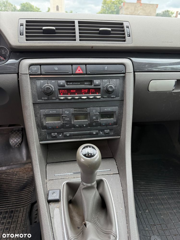Audi A4 Limousine - 12