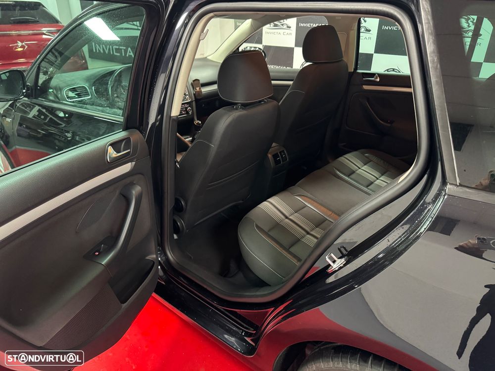 VW Golf Variant 2.0 TDi DPF MATCH - 36