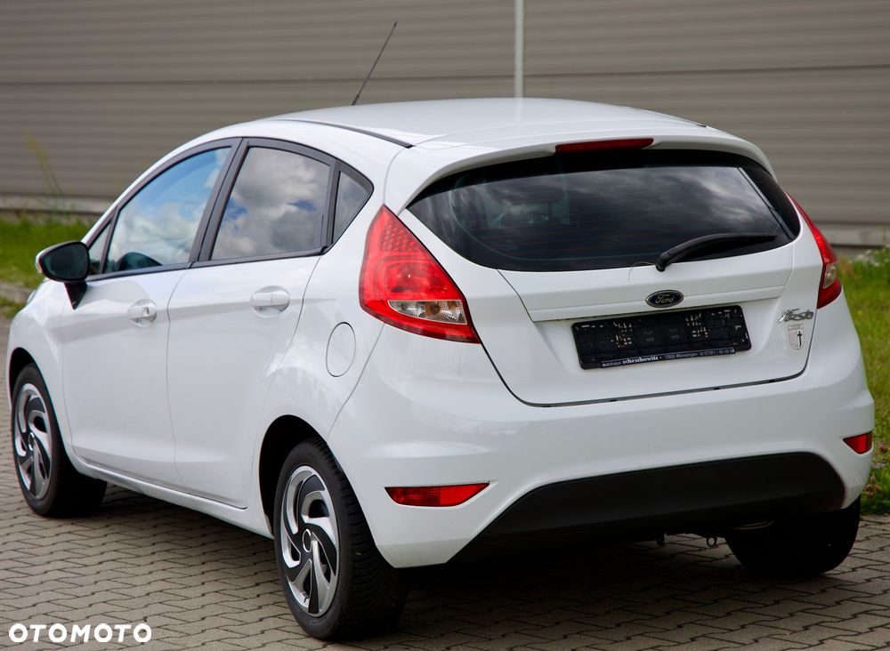 Ford Fiesta 1.25 Ambiente - 16