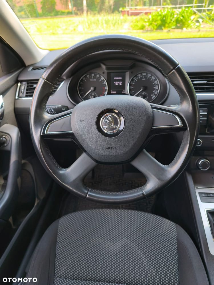 Skoda Octavia 1.6 TDI DPF Ambition - 10