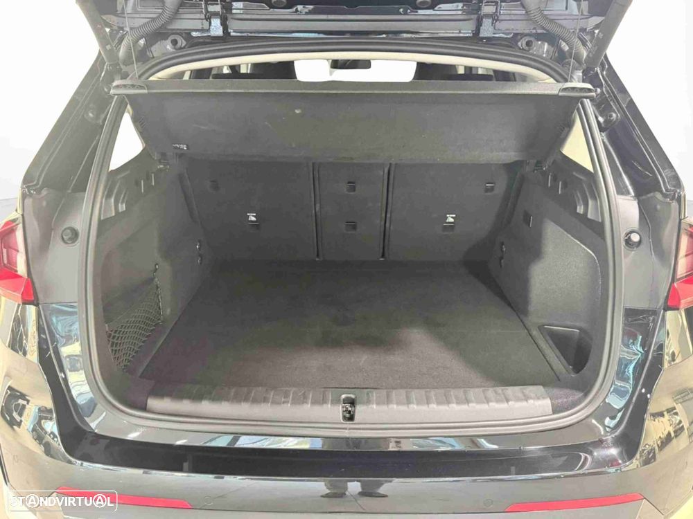 BMW iX1 eDrive20 xLine - 4