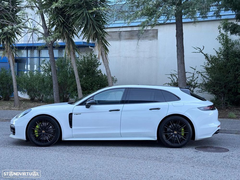Porsche Panamera Sport Turismo 4 E-Hybrid - 3
