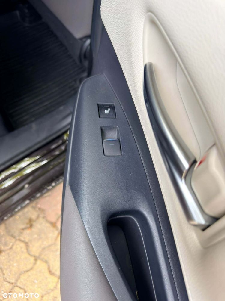 Toyota Corolla 1.8 Hybrid GPF Executive - 10