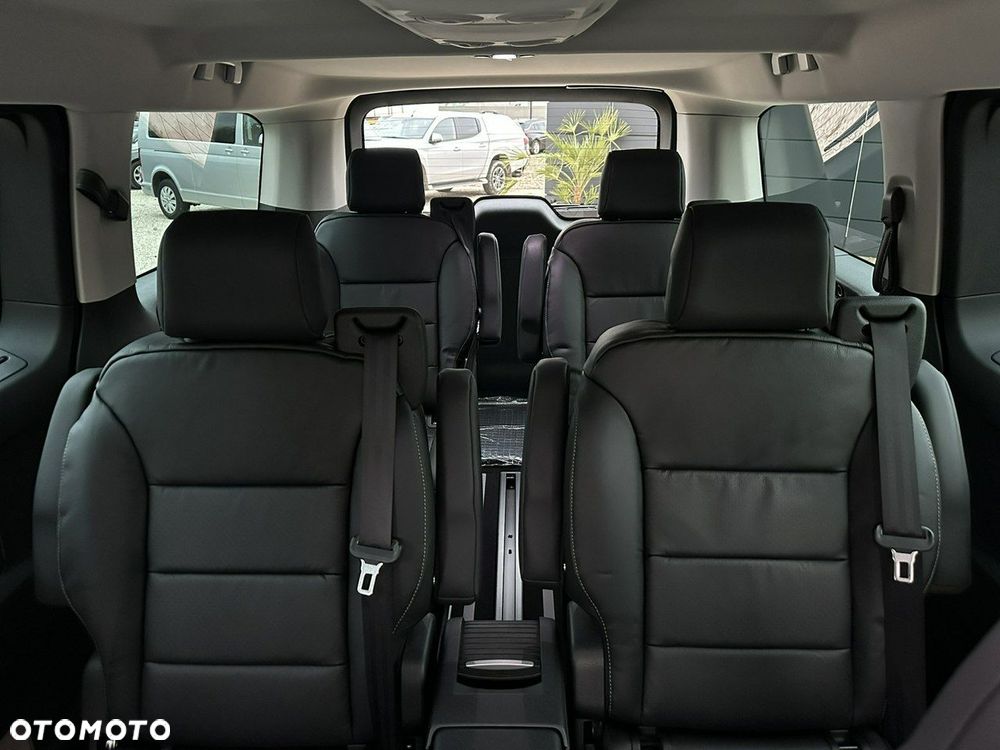 Peugeot Traveller - 19