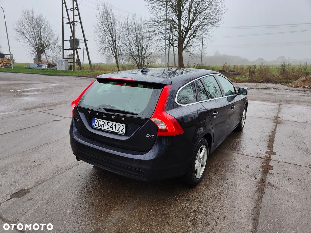 Volvo V60 D3 Drive-E Momentum - 6