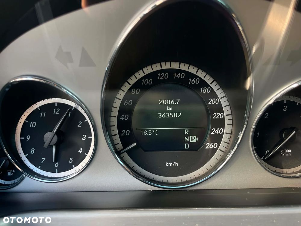 Mercedes-Benz Klasa E 350 CDI BlueEff Elegance - 11