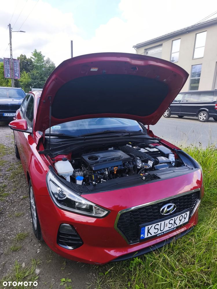 Hyundai i30 1.6 D Classic + - 17