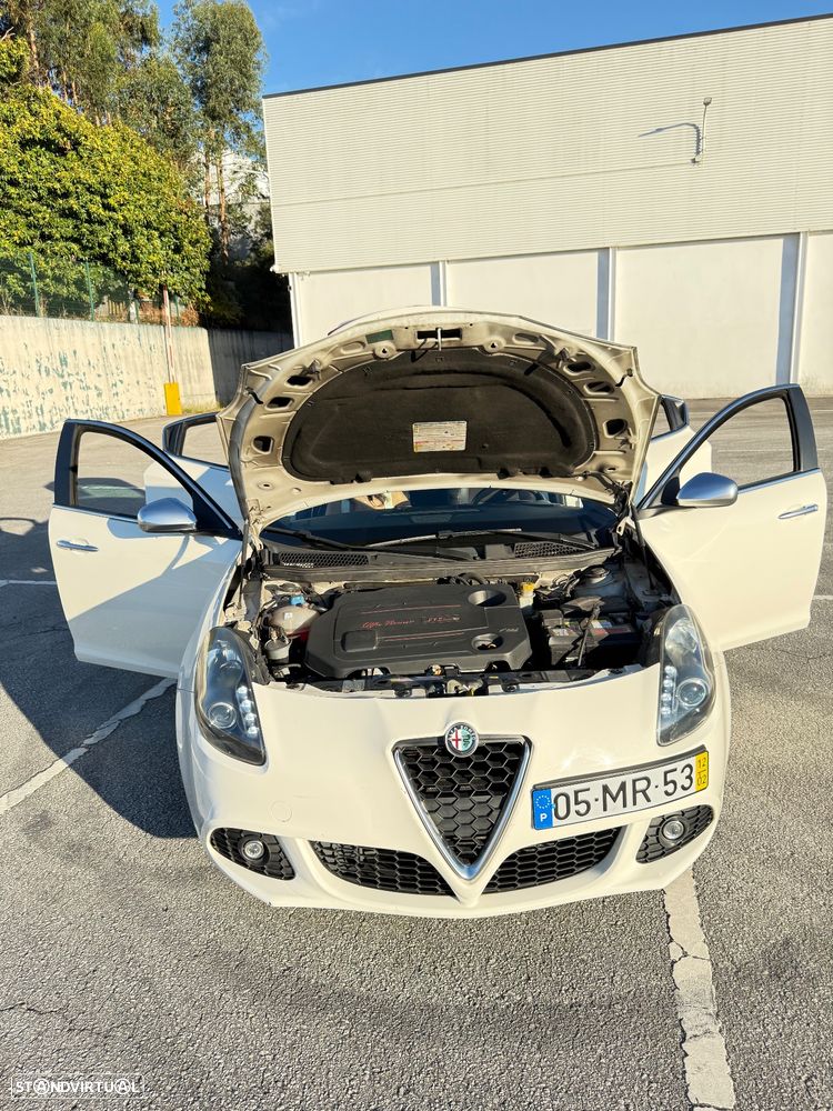 Alfa Romeo Giulietta 1.6 JTDm Distinctive - 12