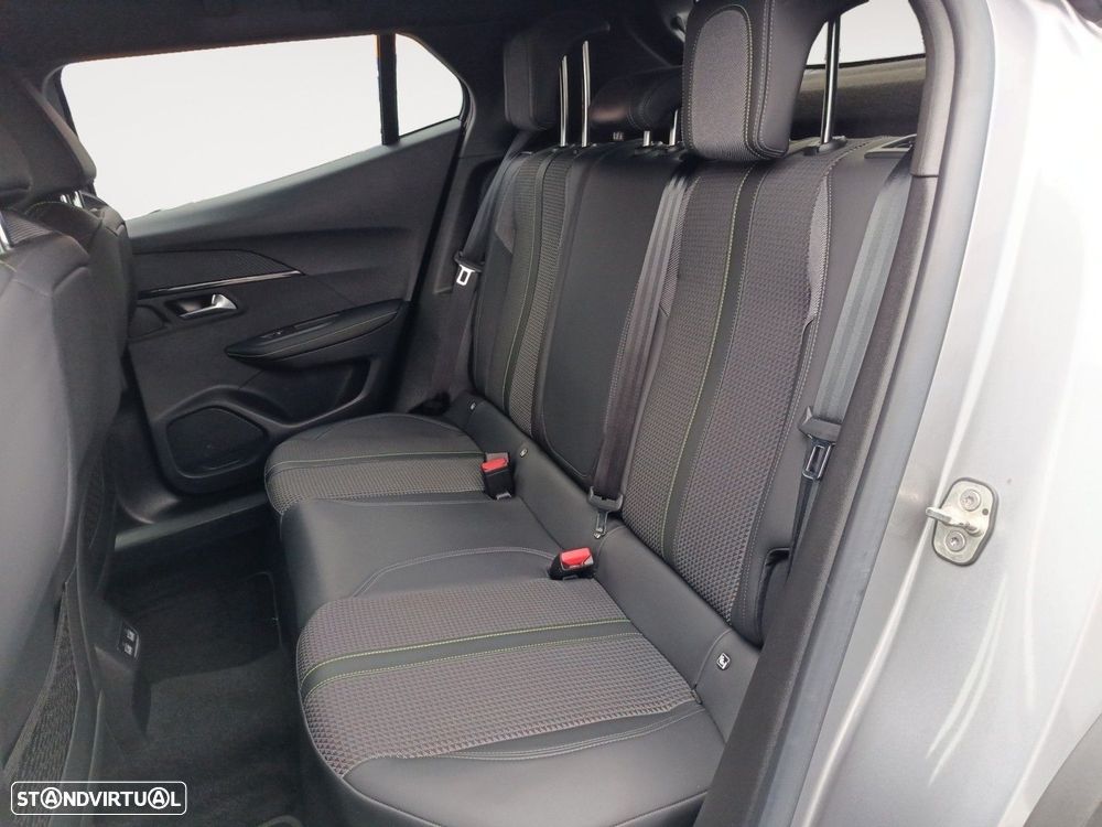 Peugeot 2008 1.2 PureTech GT - 13