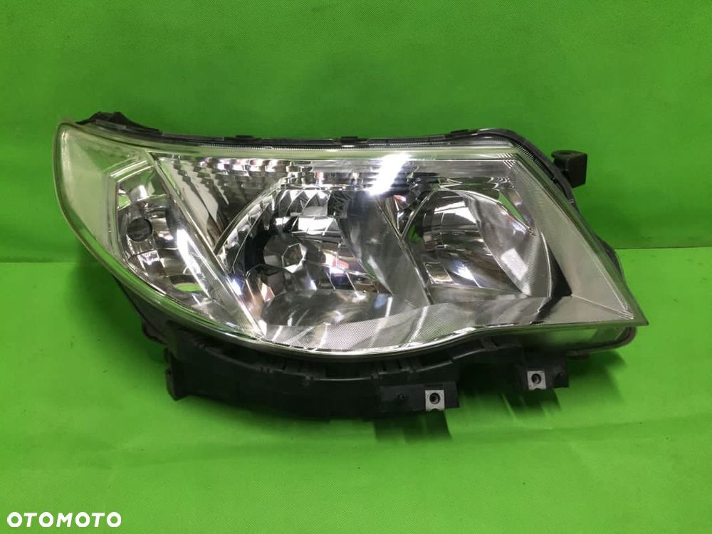 Subaru Legacy Outback Prawa przednia lampa - 2
