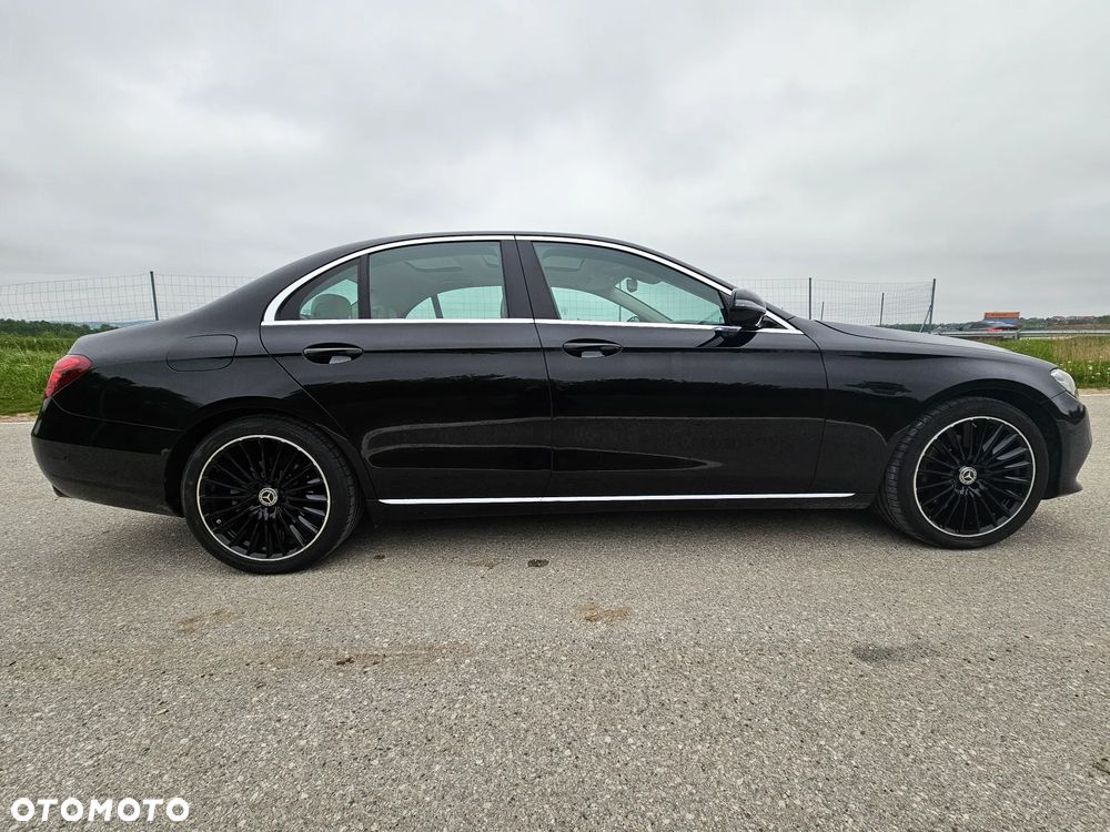 Mercedes-Benz Klasa E 220 d 4-Matic 9G-TRONIC - 5