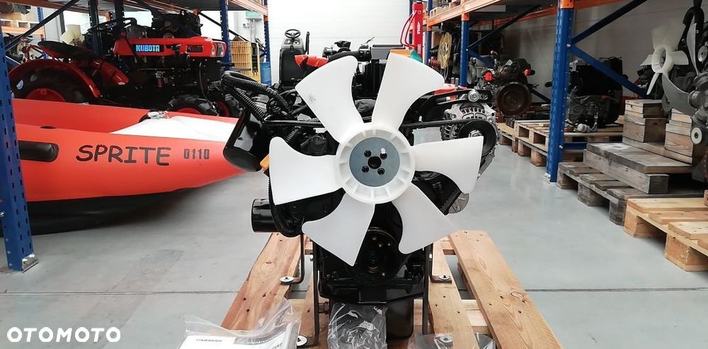 SILNIK YANMAR 3TNV88-BMNK 1,642L 28.2kW / 3000rpm 14500 zł netto - 2