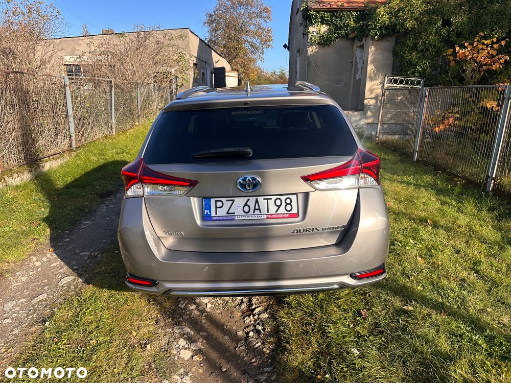 Toyota Auris 1.8 HSD Luna - 6