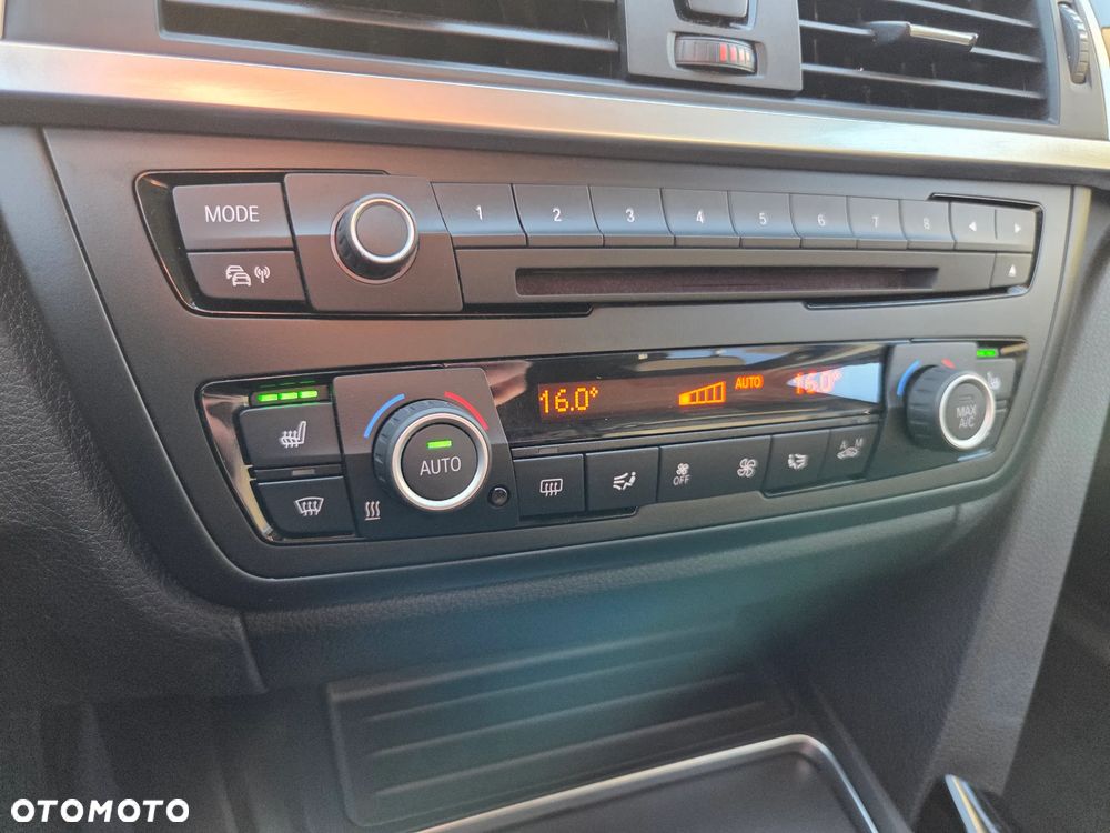 BMW Seria 3 318d xDrive - 19