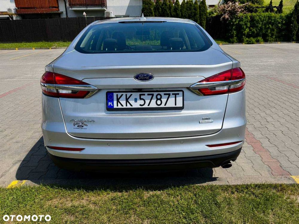 Ford Fusion - 6