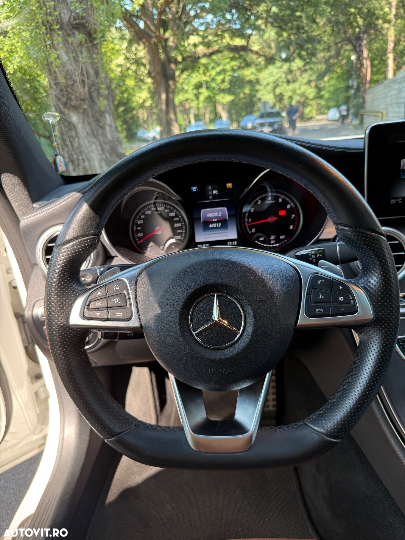 Mercedes-Benz C - 9