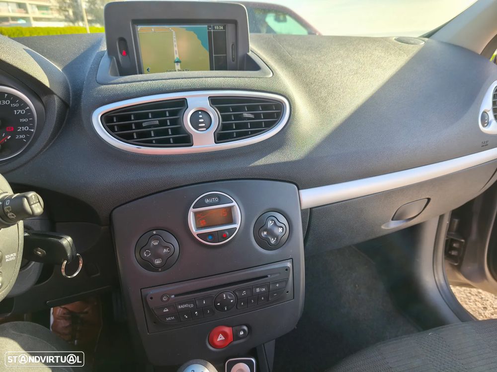 Renault Clio 1.2 TCE Dynamique S - 17