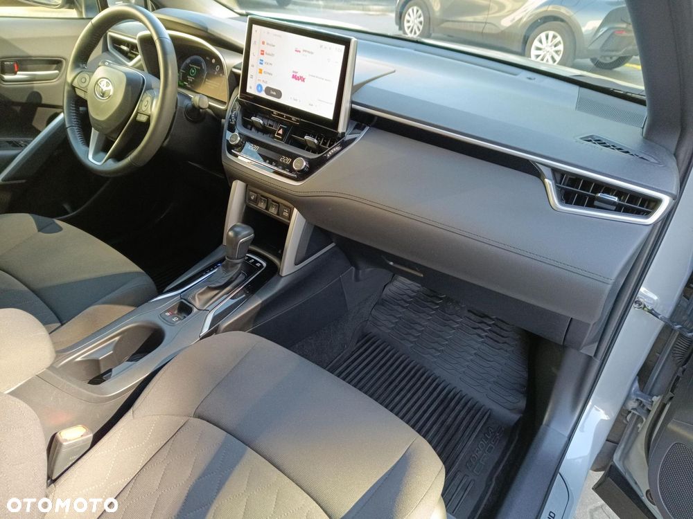 Toyota Corolla Cross - 11