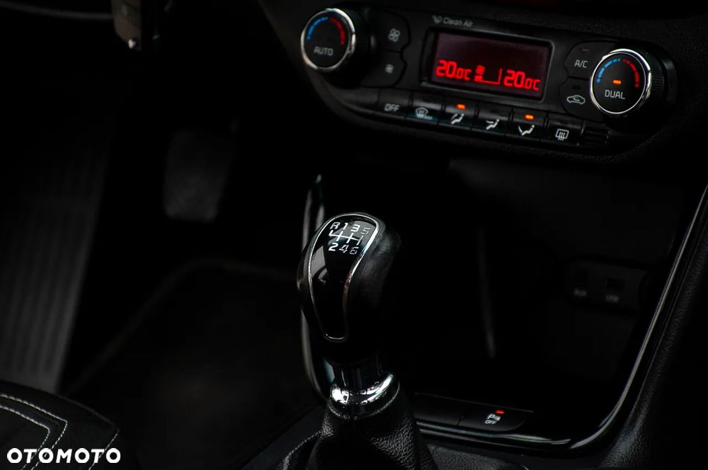 Kia Ceed - 24