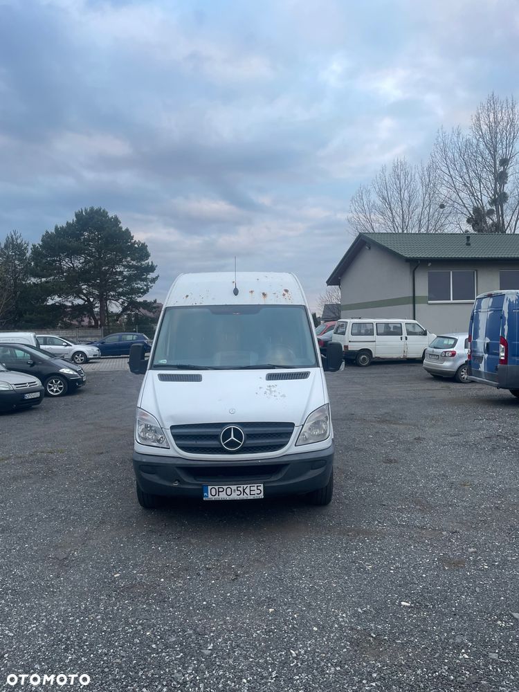 Mercedes-Benz Sprinter - 1